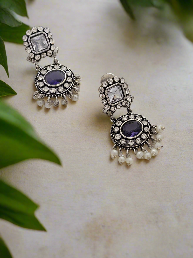 Diamond pearl earring with stone