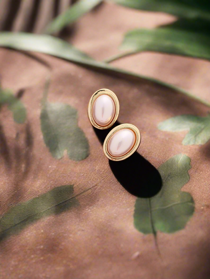 Classic Pearl stud earrings with bezel setting