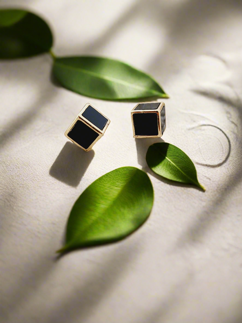 Onyx edge cube studs