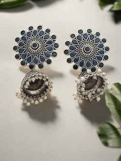 Oxidized floral motif earrings