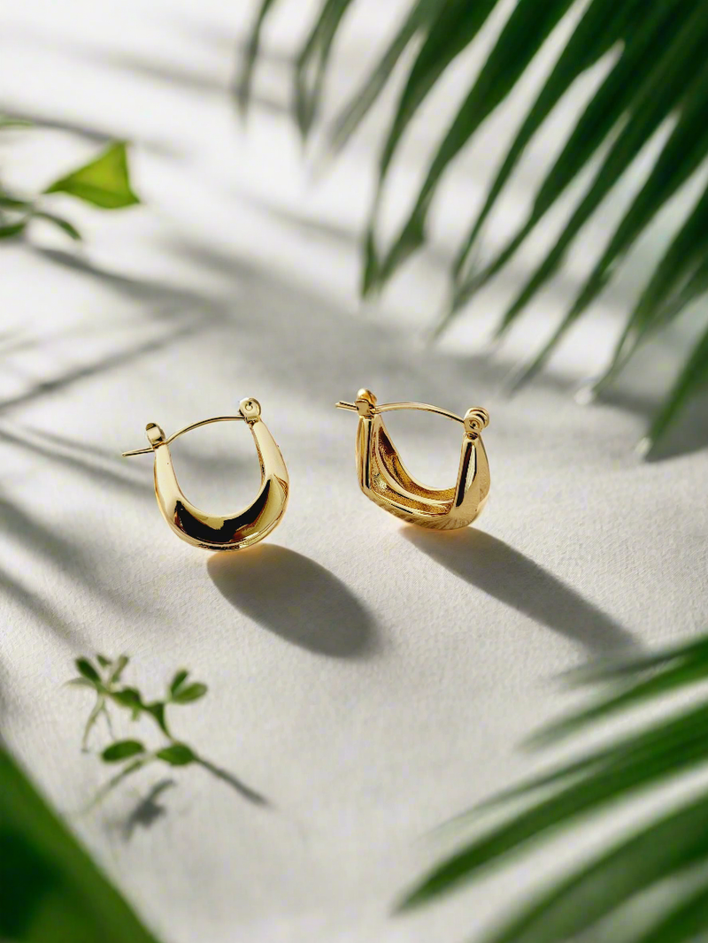 Modern & Bold chunky gold hoop earrings