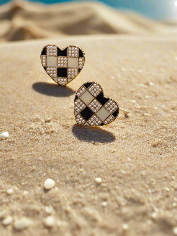 Chic Checkerboard Heart Stud Earrings – Black, White & Pearl Detailing