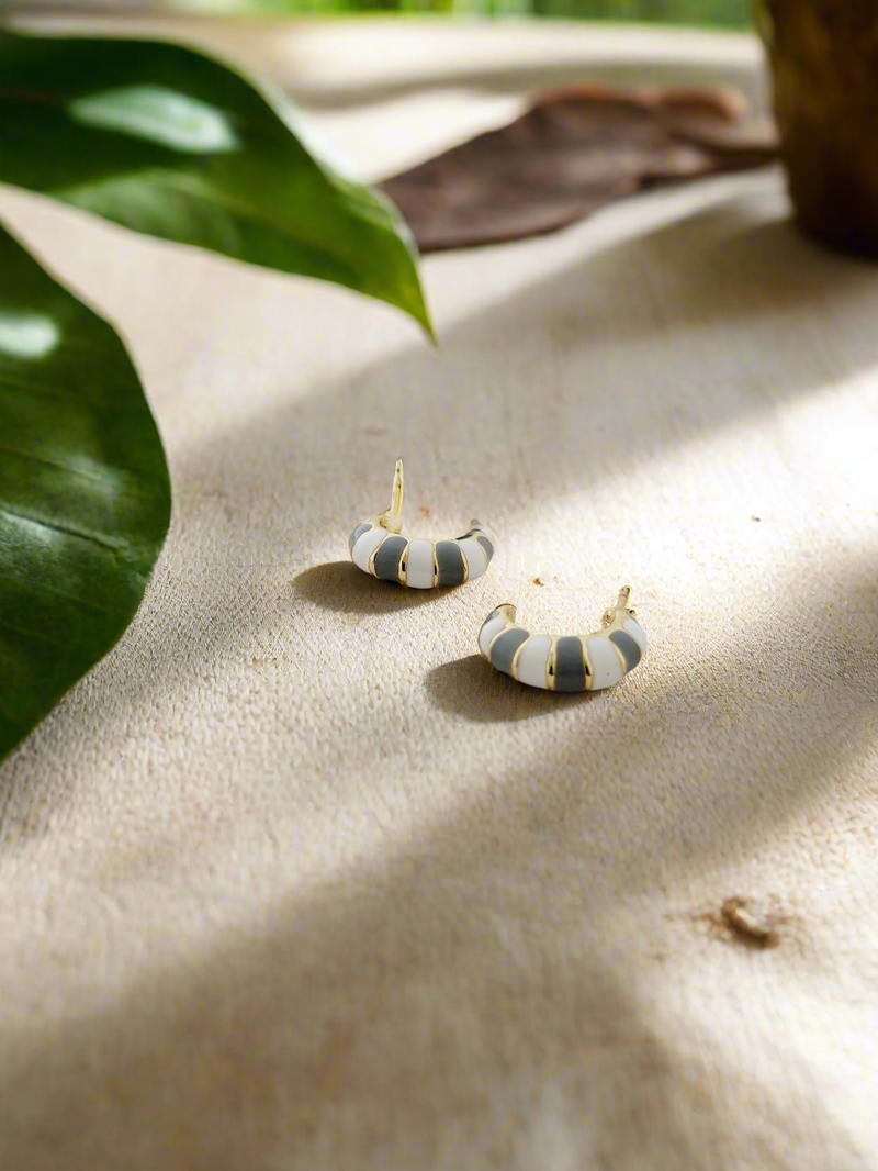 Color block enamel studs