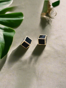 Onyx edge cube studs