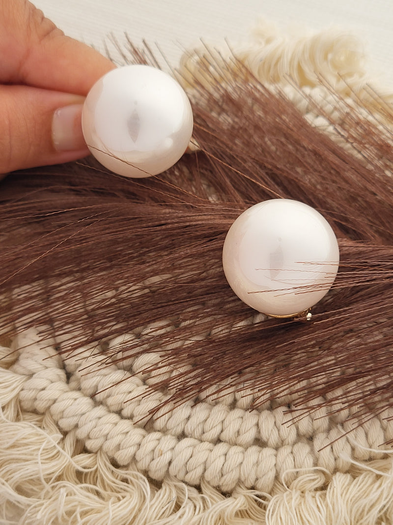 Extra large pearl studs